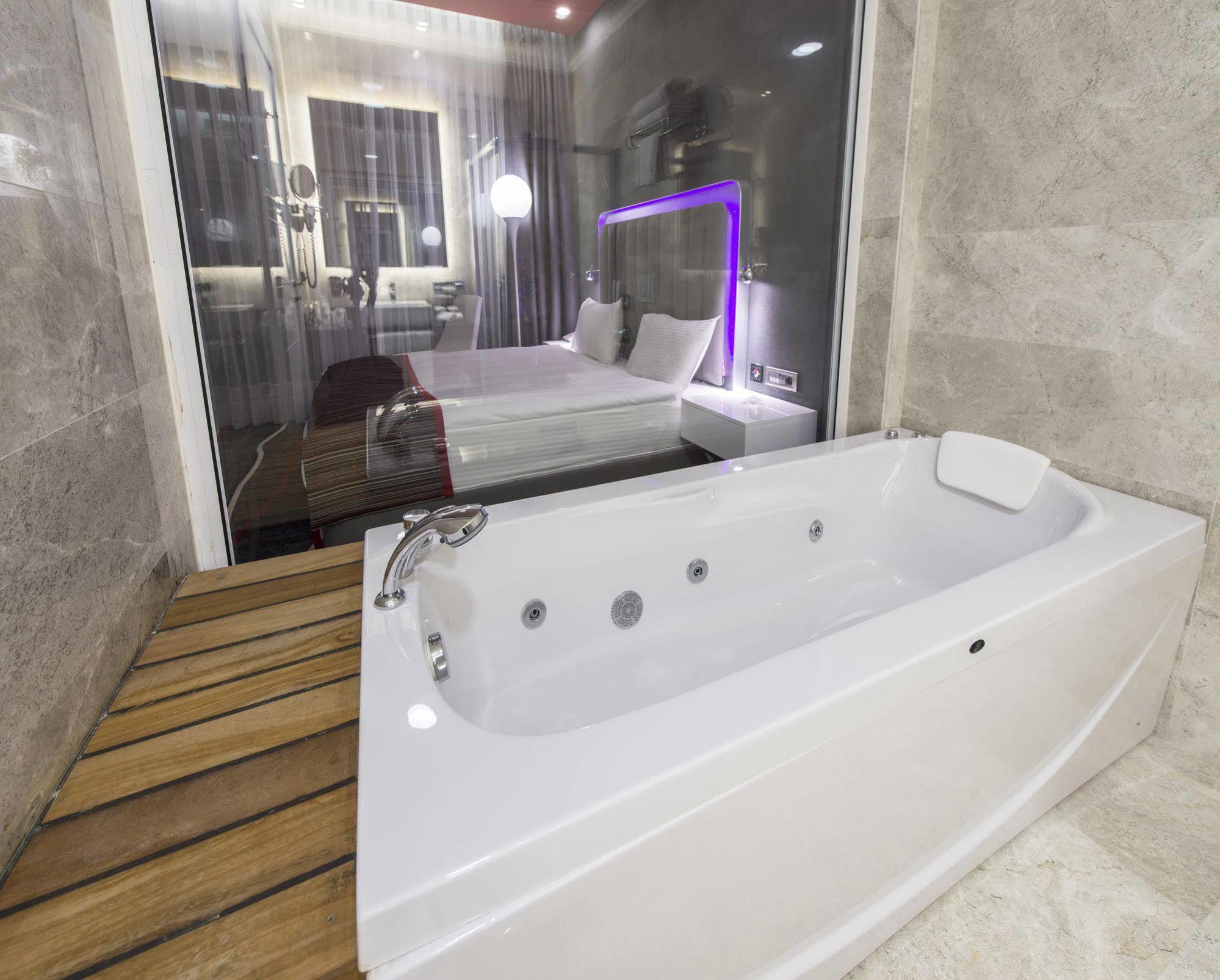 Otel Park By Radisson Cankaya